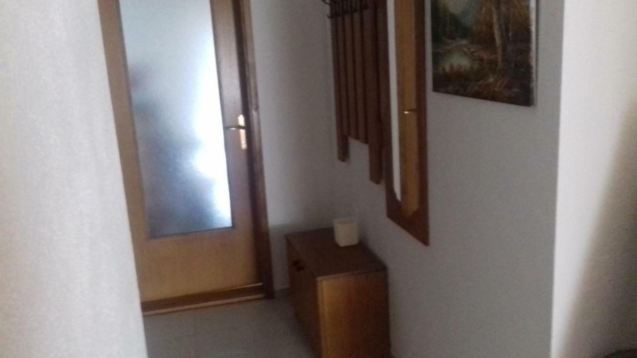 Apartman Jezidzic Kaštela Екстериор снимка