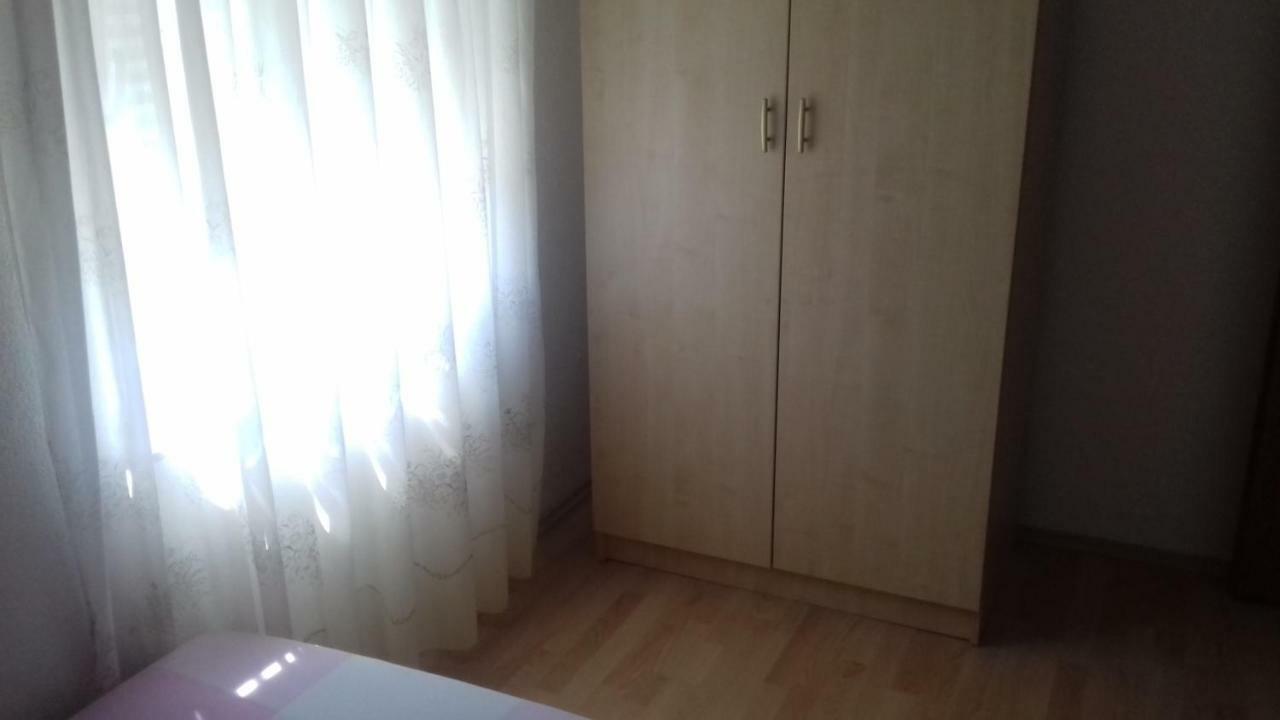 Apartman Jezidzic Kaštela Екстериор снимка