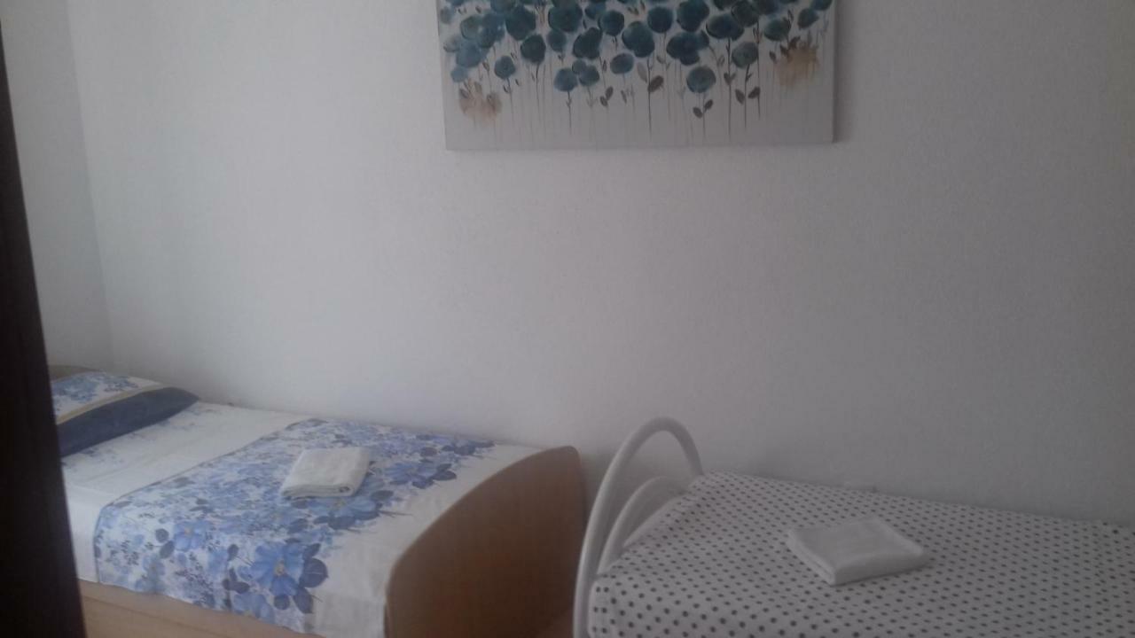 Apartman Jezidzic Kaštela Екстериор снимка